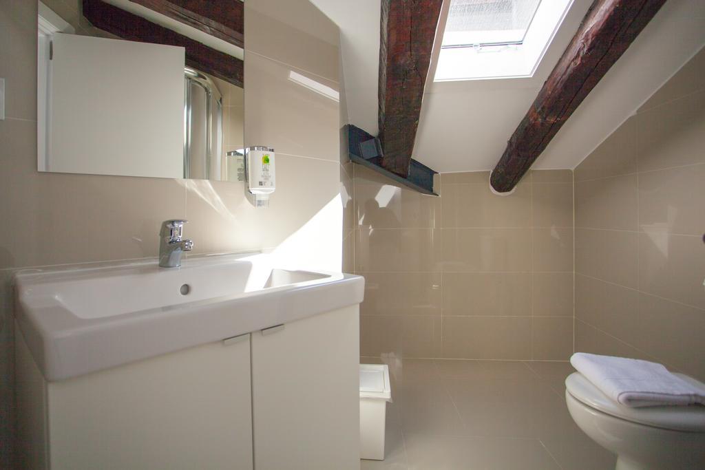 Apartment In Malasana Madrid Luaran gambar